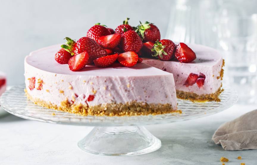 Erdbeer-Joghurttorte mit Amarettini mit dem Monsieur Cuisine | ZauberMix