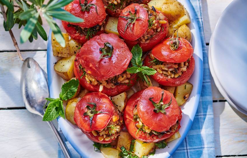 Gefüllte Tomaten auf griechische Art | ZauberMix