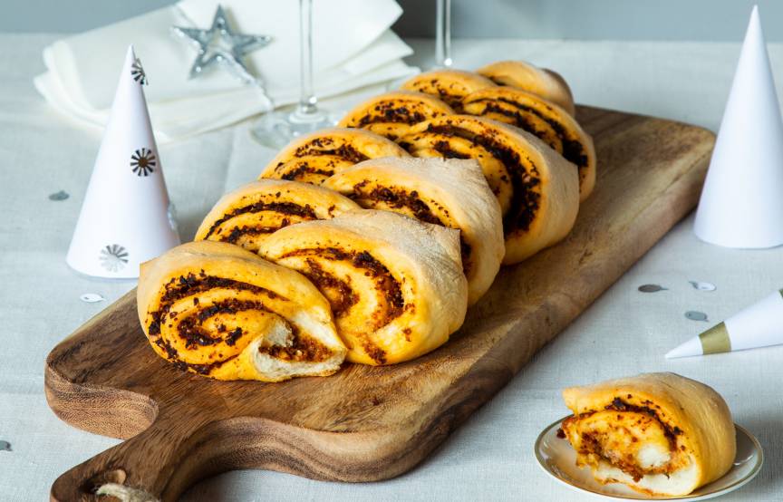 Zupfbrot mit schnellem Tomatenpesto | ZauberMix