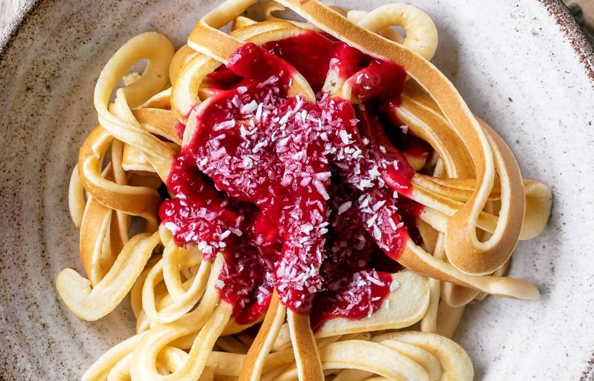 Pancake-Spaghetti mit Himbeersoße | ZauberMix