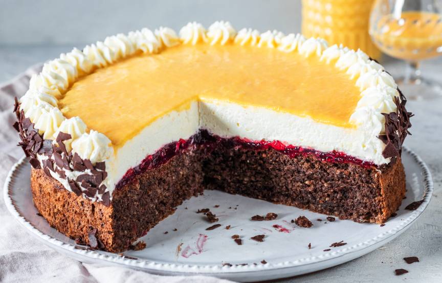 Eierlikörtorte mit Preiselbeeren | ZauberMix