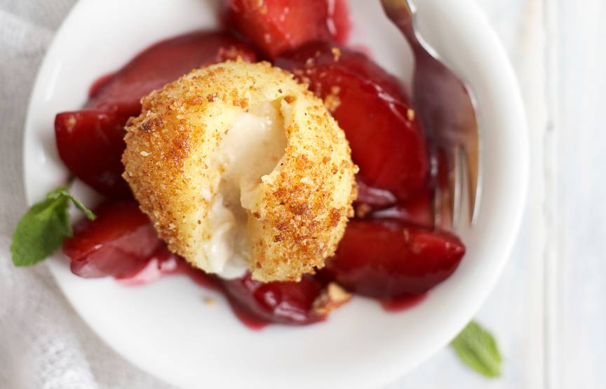 Käseknödel mit Pflaumenkompott | ZauberMix