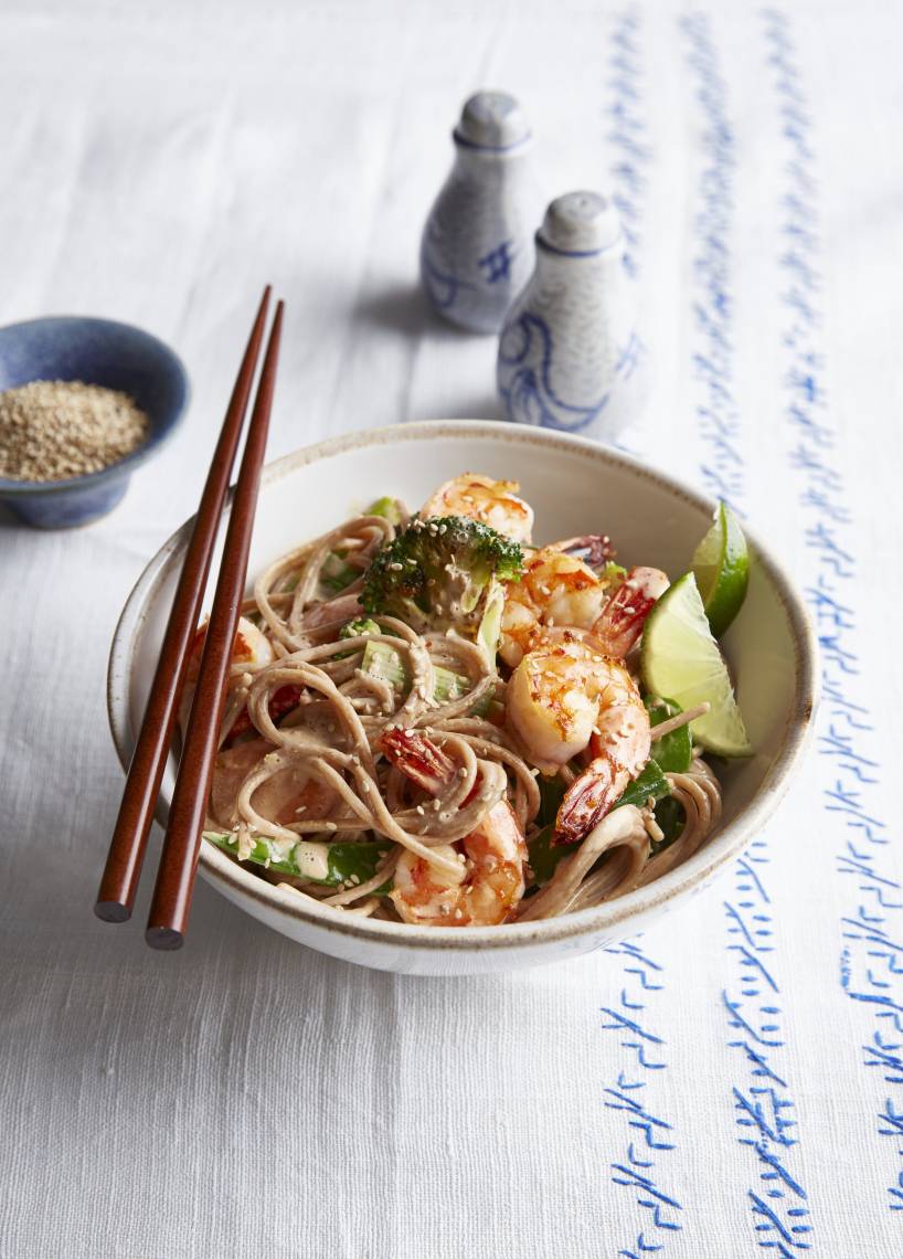 Asiatische Vollkornspaghetti mit Sesam-Garnelen aus dem Monsieur ... Asiatische Vollkornspaghetti mit Sesam-Garnelen aus dem Monsieur ...