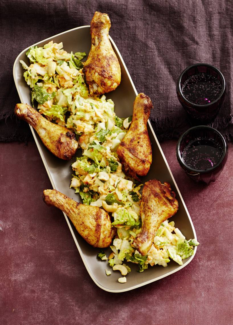 Asiatischer Weißkohl-Möhren-Salat mit Drumsticks