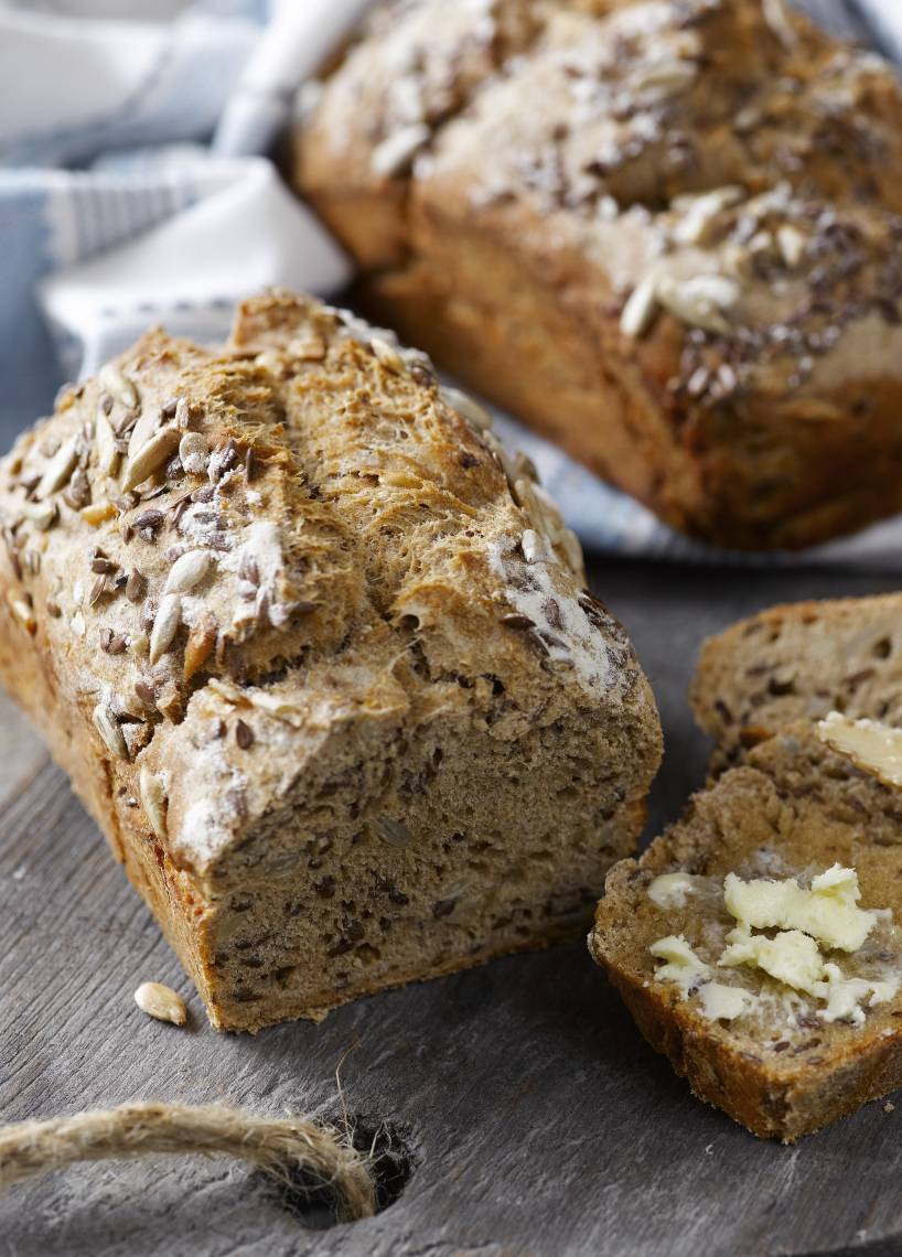 Einfaches Dinkelbrot mit Leinsamen mit dem Monsieur Cuisine backen ...
