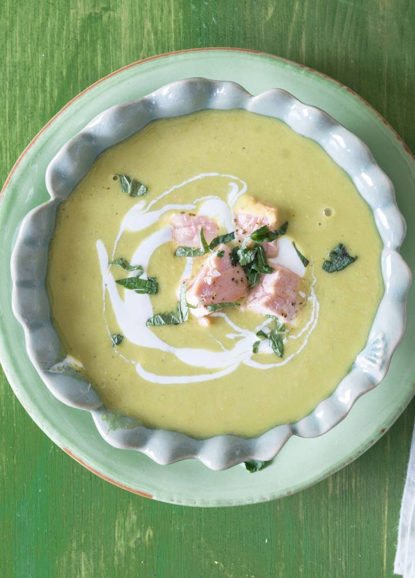 Erbsensuppe mit Lachs