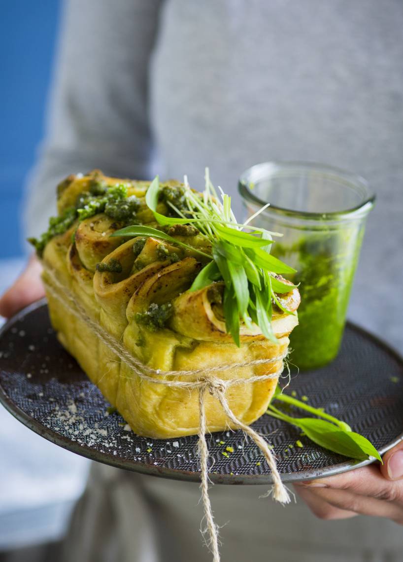 Fächerbrot mit Bärlauchpesto mit dem Monsieur Cuisine | ZauberMix Fächerbrot mit Bärlauchpesto mit dem Monsieur Cuisine | ZauberMix