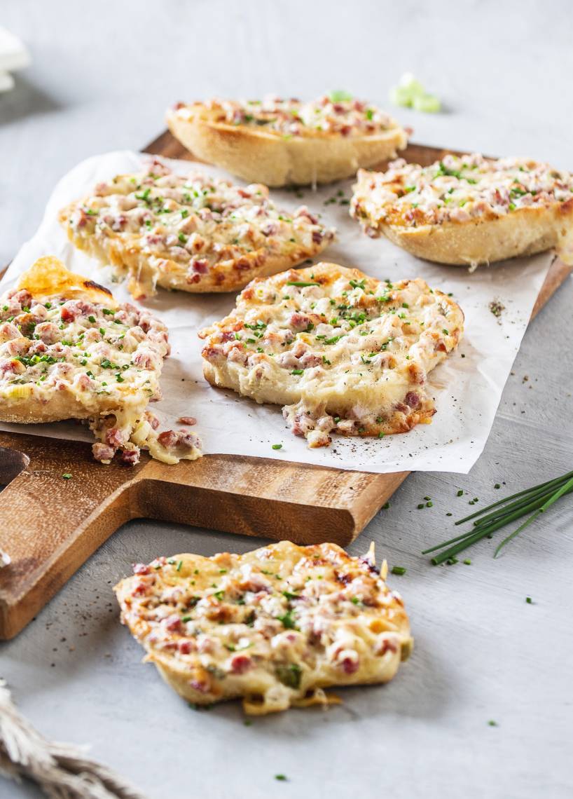 Flammkuchenbrötchen mit Speck