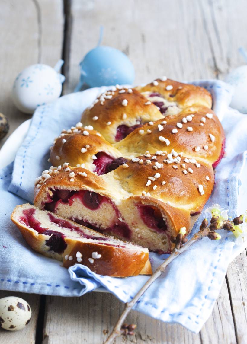 Gefüllten Hefezopf backen mit dem Monsieur Cuisine | ZauberMix Gefüllten Hefezopf backen mit dem Monsieur Cuisine | ZauberMix