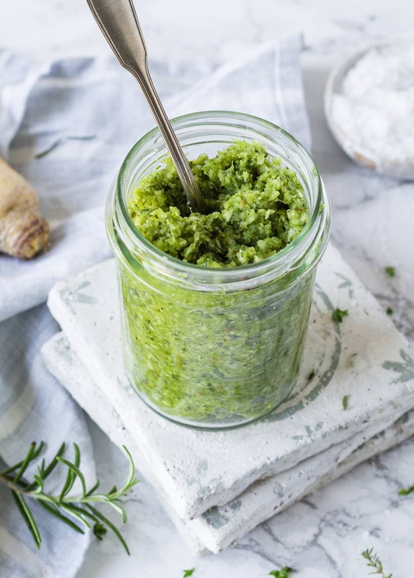 Kräuter-Gewürzpaste im Monsieur Cuisine | ZauberMix Kräuter-Gewürzpaste im Monsieur Cuisine | ZauberMix