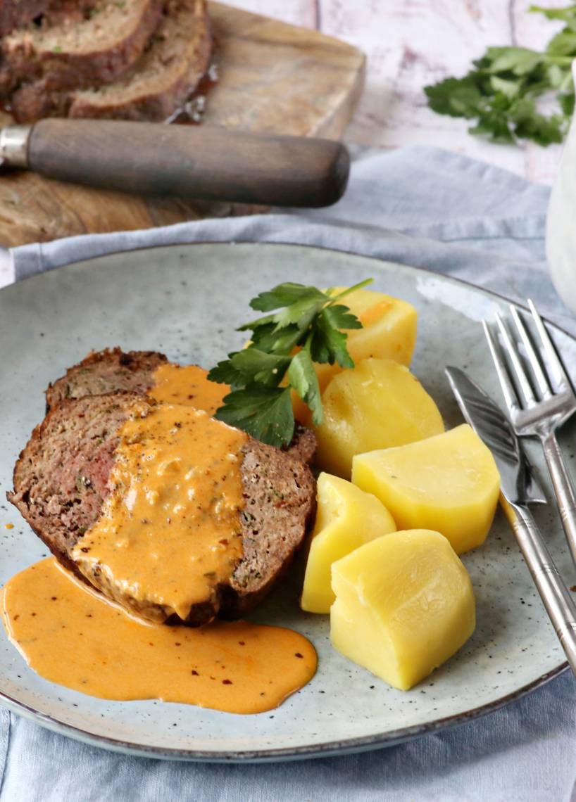 Hackbraten mit Kartoffeln im Monsieur Cuisine | ZauberMix Hackbraten mit Kartoffeln im Monsieur Cuisine | ZauberMix