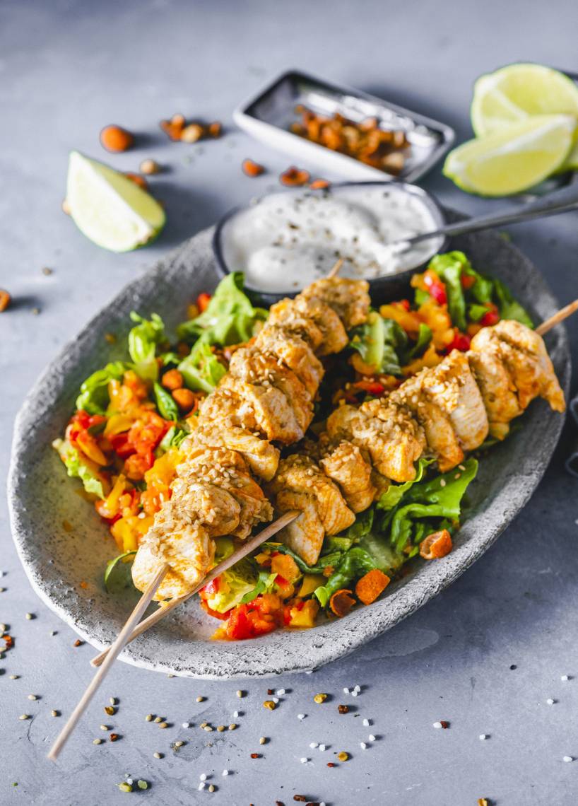 Hähnchenspieße mit Paprikasalat im Monsieur Cuisine | ZauberMix