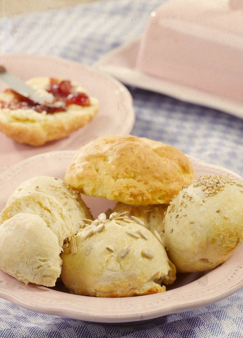 Herzhafte Hefebrötchen