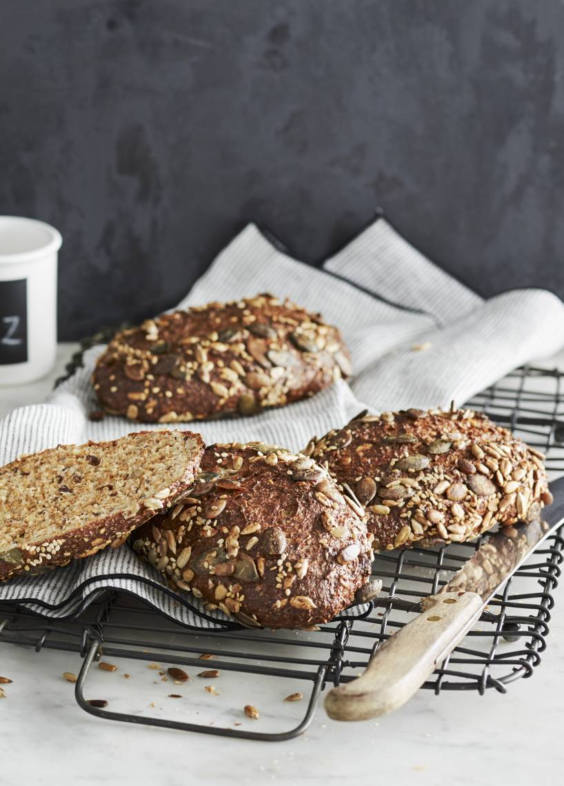 Low-Carb-Brötchen backen mit dem Monsieur Cuisine | ZauberMix Low-Carb-Brötchen backen mit dem Monsieur Cuisine | ZauberMix