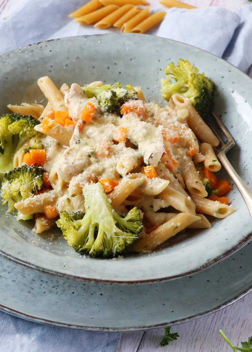 Sahnige Nudeln mit Hähnchen im Monsieur Cuisine | ZauberMix