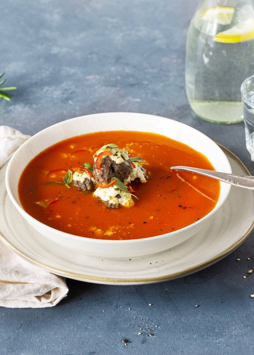 Paprikasuppe mit Hackbällchen im Monsieur Cuisine | ZauberMix Paprikasuppe mit Hackbällchen im Monsieur Cuisine | ZauberMix