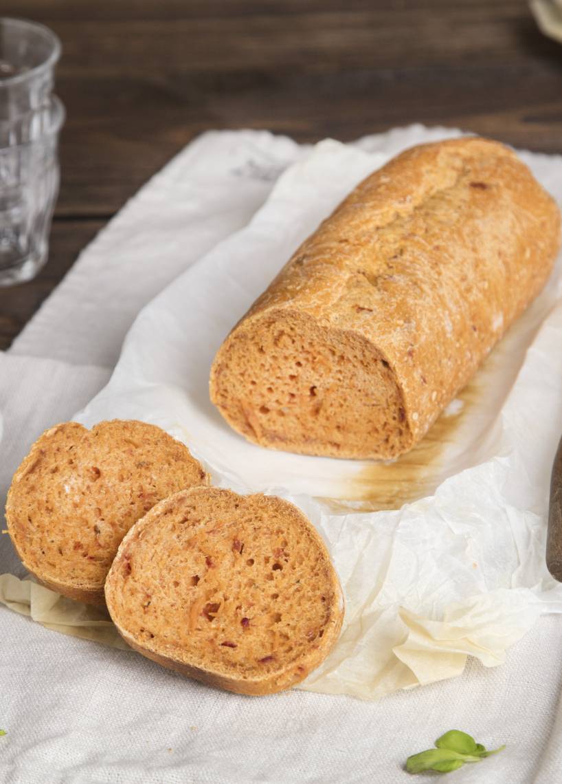 Pikantes Tomatenbrot mit dem Monsieur Cuisine backen | ZauberMix Pikantes Tomatenbrot mit dem Monsieur Cuisine backen | ZauberMix
