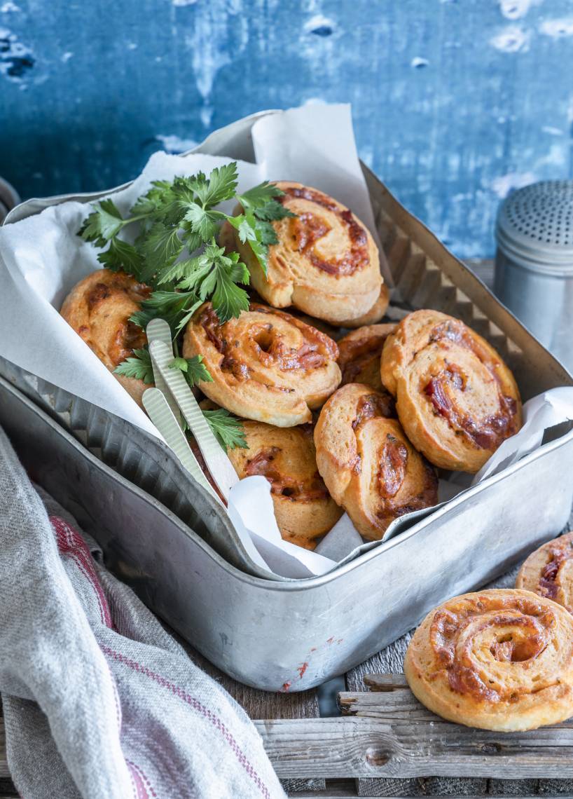 Pizzaschnecken so knusprig im Monsieur Cuisine | ZauberMix