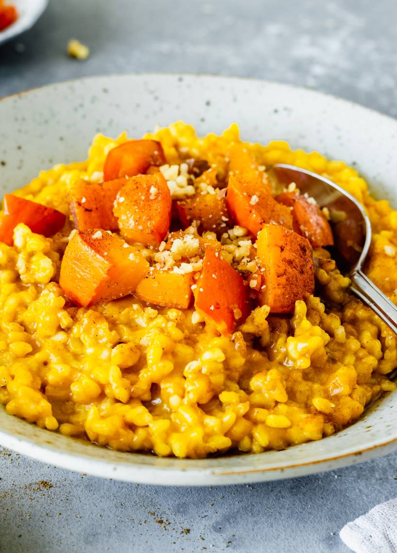 Pumpkin-Spice-Milchreis mit Kürbiswürfeln