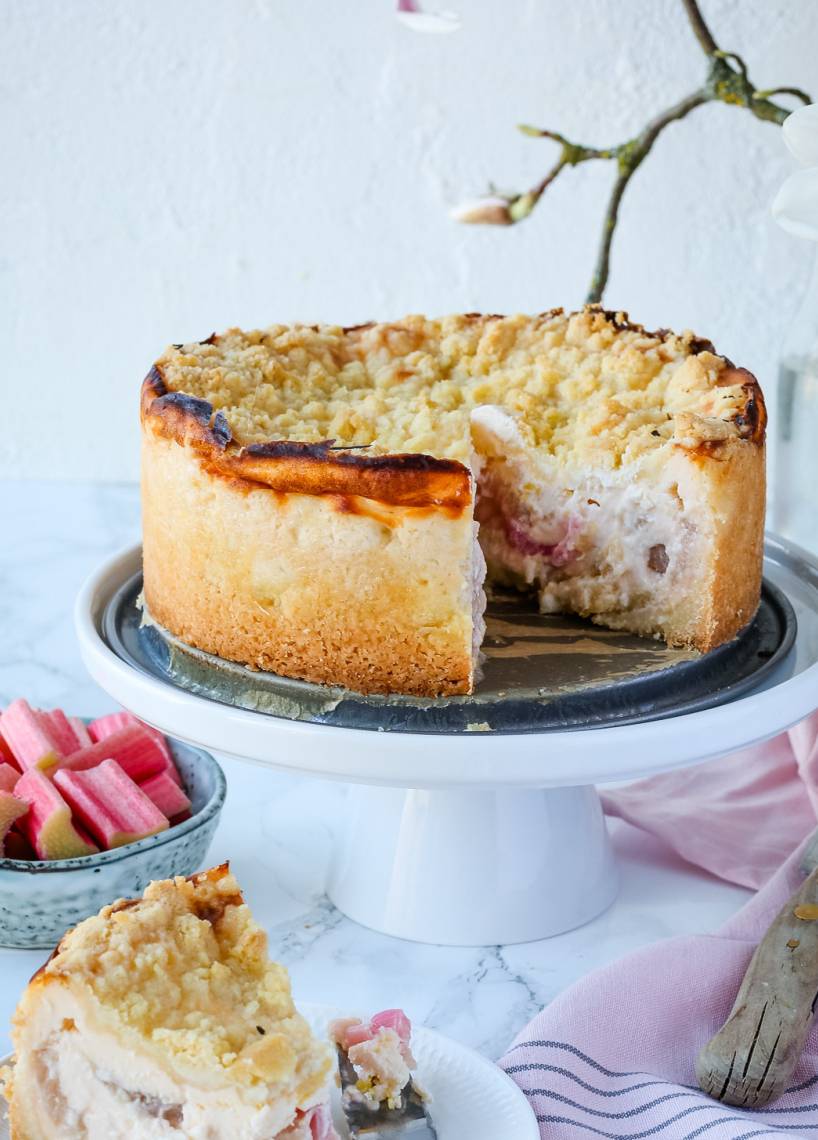 Einfacher Rhabarber-Käsekuchen mit dem Monsieur CUisine | ZauberMix