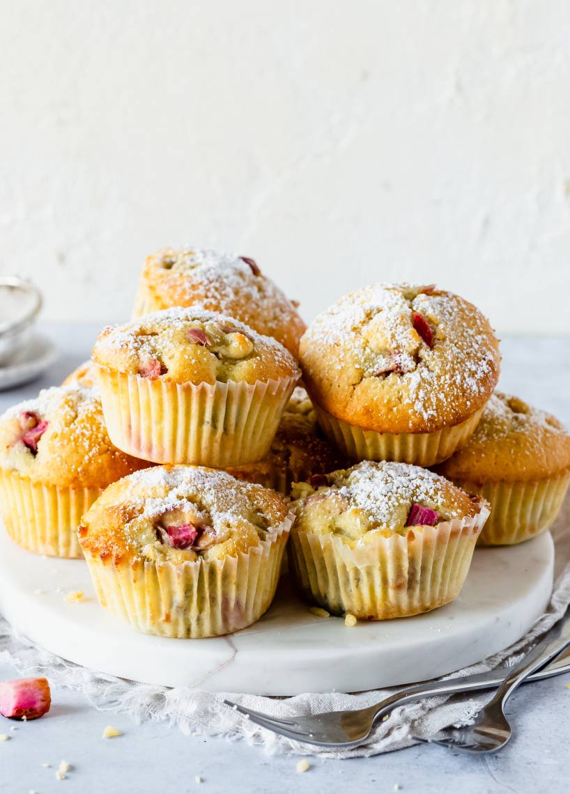 Rhabarber-Muffins mit Puderzucker mit dem Monsieur Cuisine | ZauberMix Rhabarber-Muffins mit Puderzucker mit dem Monsieur Cuisine | ZauberMix