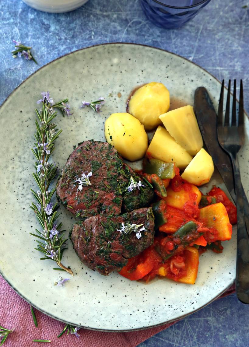 Rind mit Rosmaringemüse und Kartoffeln