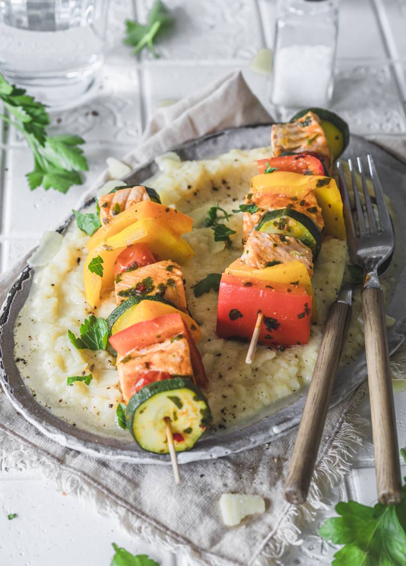 Selleriepüree mit Lachs-Spießen aus dem Monsieur Cuisine | ZauberMix Selleriepüree mit Lachs-Spießen aus dem Monsieur Cuisine | ZauberMix