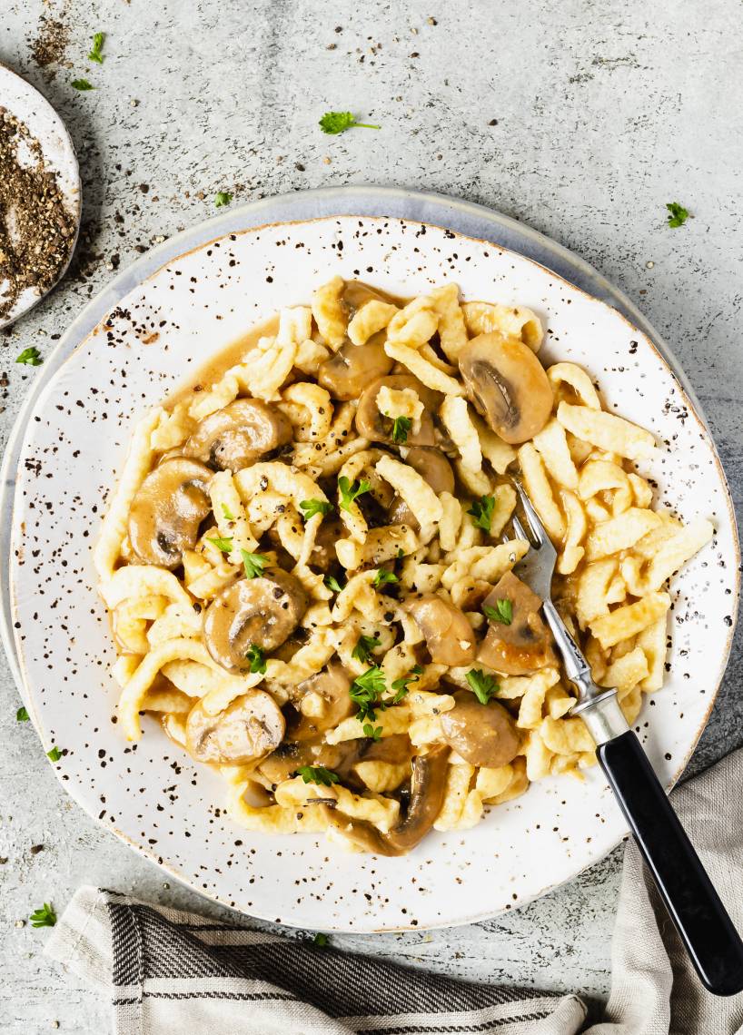 Spätzle mit Jägersoße im Monsieur Cuisine | ZauberMix Spätzle mit Jägersoße im Monsieur Cuisine | ZauberMix