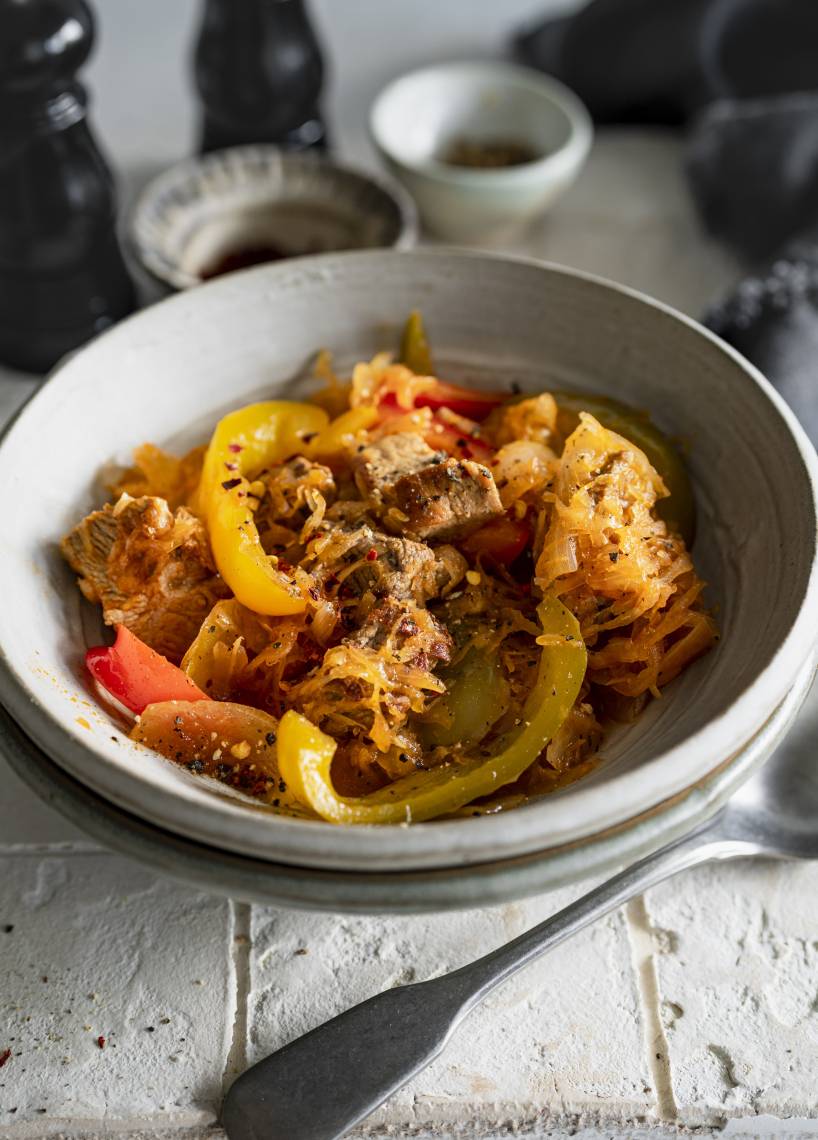 Sauerkraut-Gulasch-Eintopf im Monsieur Cuisine | ZauberMix Sauerkraut-Gulasch-Eintopf im Monsieur Cuisine | ZauberMix