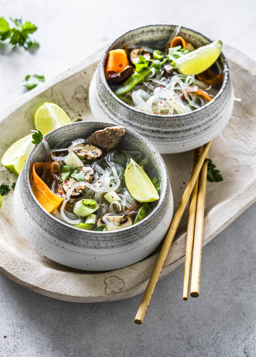 Vietnamesische Glasnudelsuppe