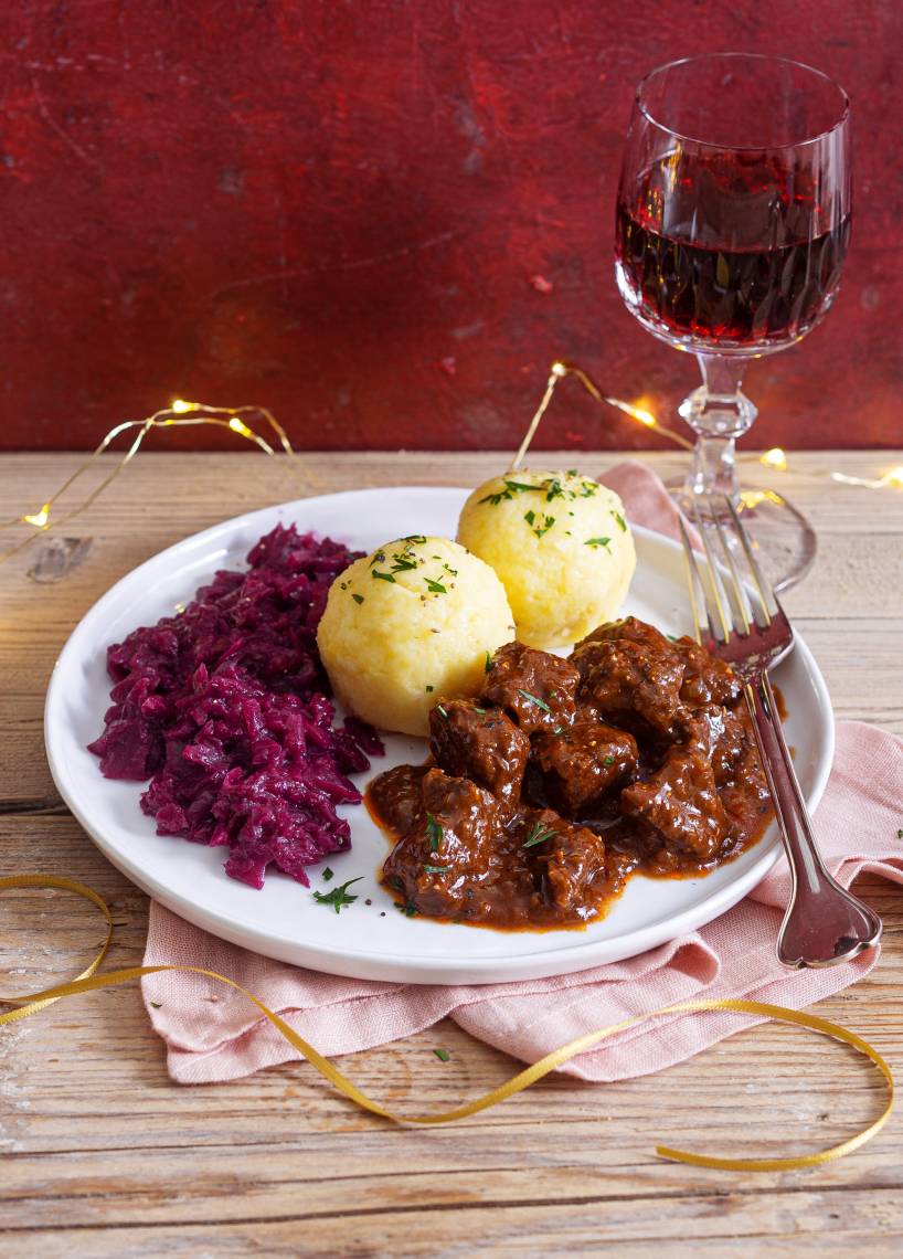 Wildgulasch mit Rotkohl im Monsieur Cuisine | ZauberMix