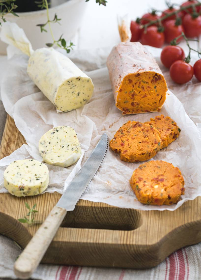 Kräuter- und Tomatenbutter im Monsieur Cuisine | ZauberMix