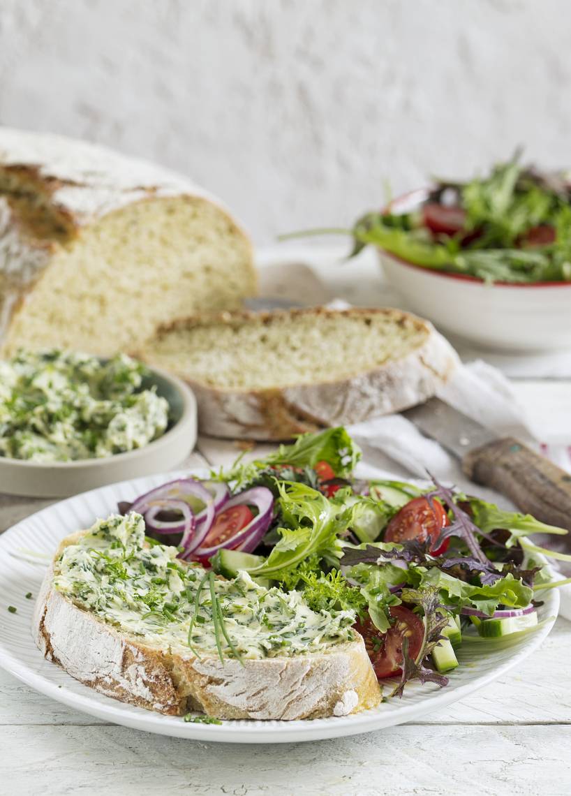 Zucchinibrot mit Kräuterbutter im Monsieur Cuisine | ZauberMix