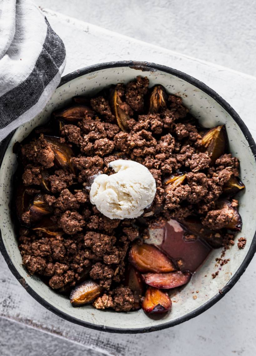 Zwetschgen-Crumble mit Schokostreuseln