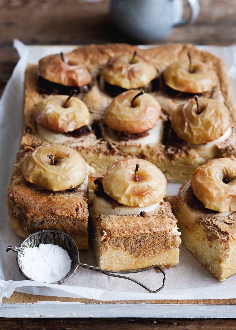 Bratapfelkuchen mit Lebkuchencreme | ZauberMix