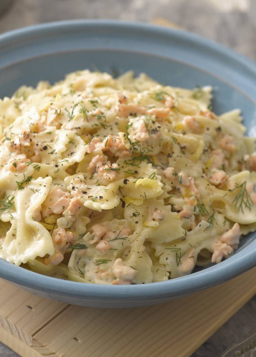 Farfalle mit Lachs-Dill-Soße aus dem Monsieur Cuisine | ZauberMix Farfalle mit Lachs-Dill-Soße aus dem Monsieur Cuisine | ZauberMix