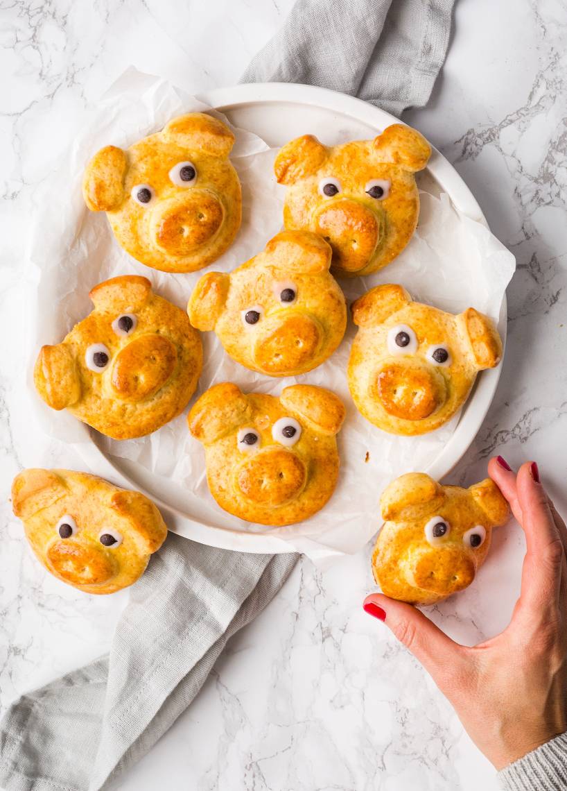 Glücksschweine backen mit dem Monsieur Cuisine | ZauberMix Glücksschweine backen mit dem Monsieur Cuisine | ZauberMix