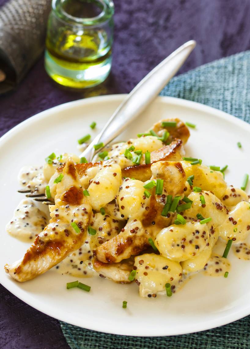 Gnocchi mit Pute in Kräuter-Senf-Sahne im Monsieur Cuisine | ZauberMix Gnocchi mit Pute in Kräuter-Senf-Sahne im Monsieur Cuisine | ZauberMix