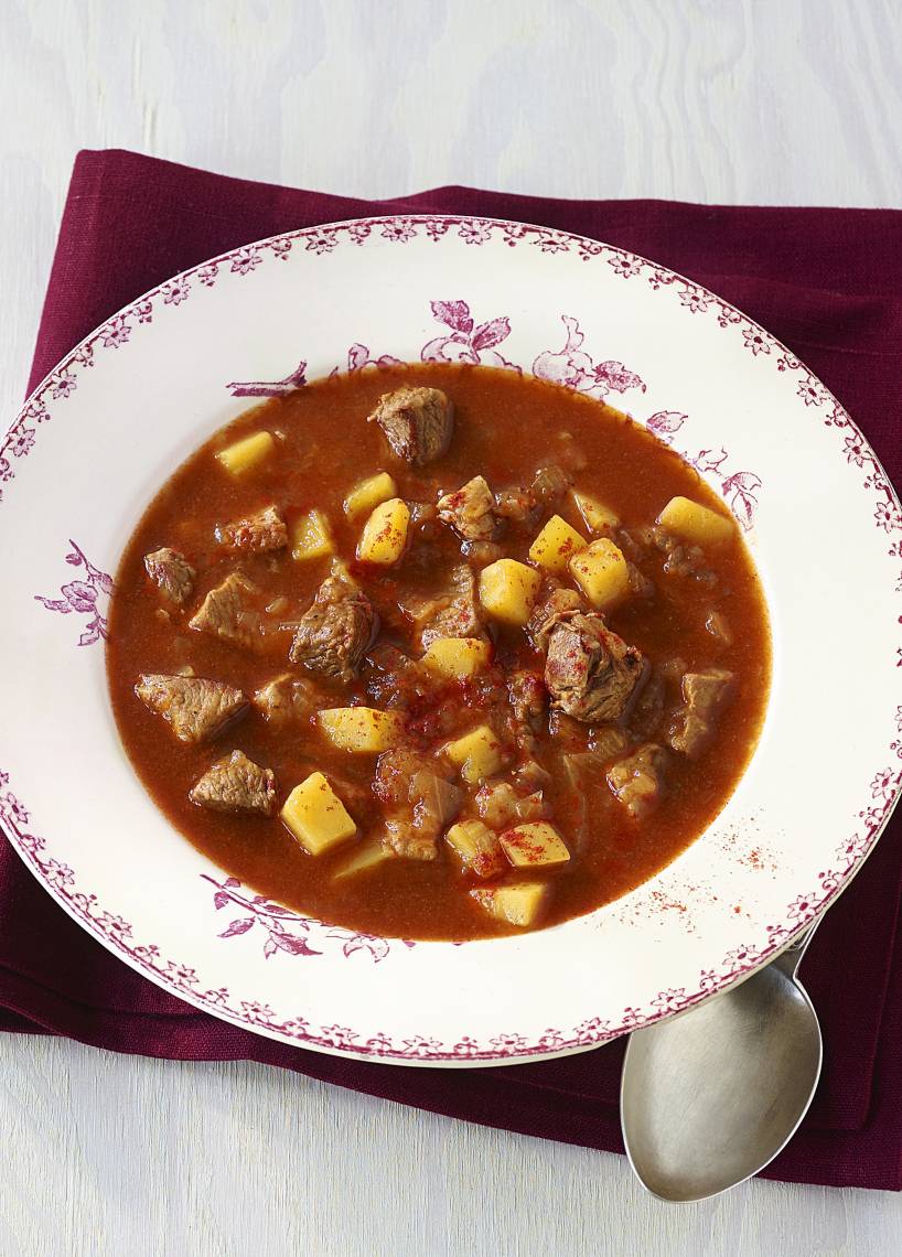 Kartoffel-Gulasch-Suppe aus dem Monsieur Cuisine | ZauberMix