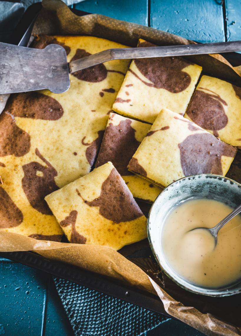 Kuhflecken-Pancakes vom Blech mit dem Monsieur Cuisine | ZauberMix Kuhflecken-Pancakes vom Blech mit dem Monsieur Cuisine | ZauberMix