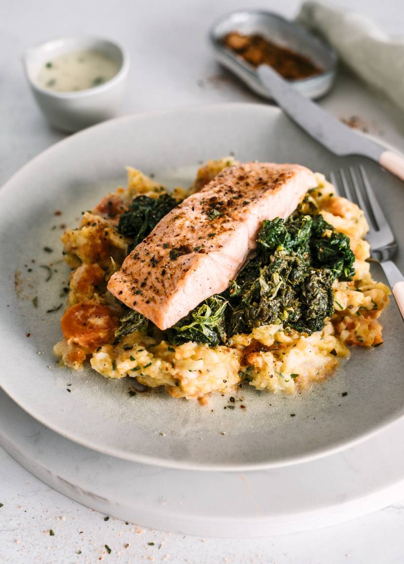 Lachs auf Spinat und Gemüsestampf aus dem Monsieur Cuisine | ZauberMix Lachs auf Spinat und Gemüsestampf aus dem Monsieur Cuisine | ZauberMix