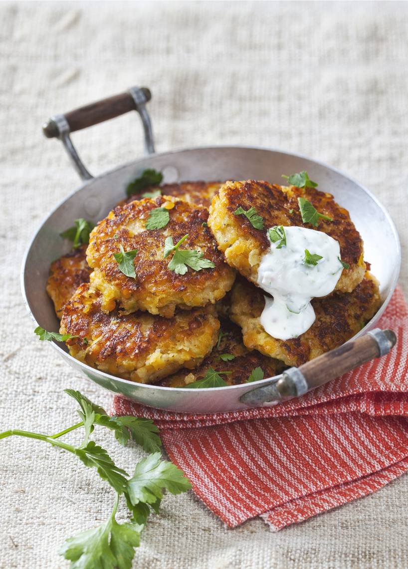 Linsen-Zucchini-Bratlinge mit Joghurt-Dip