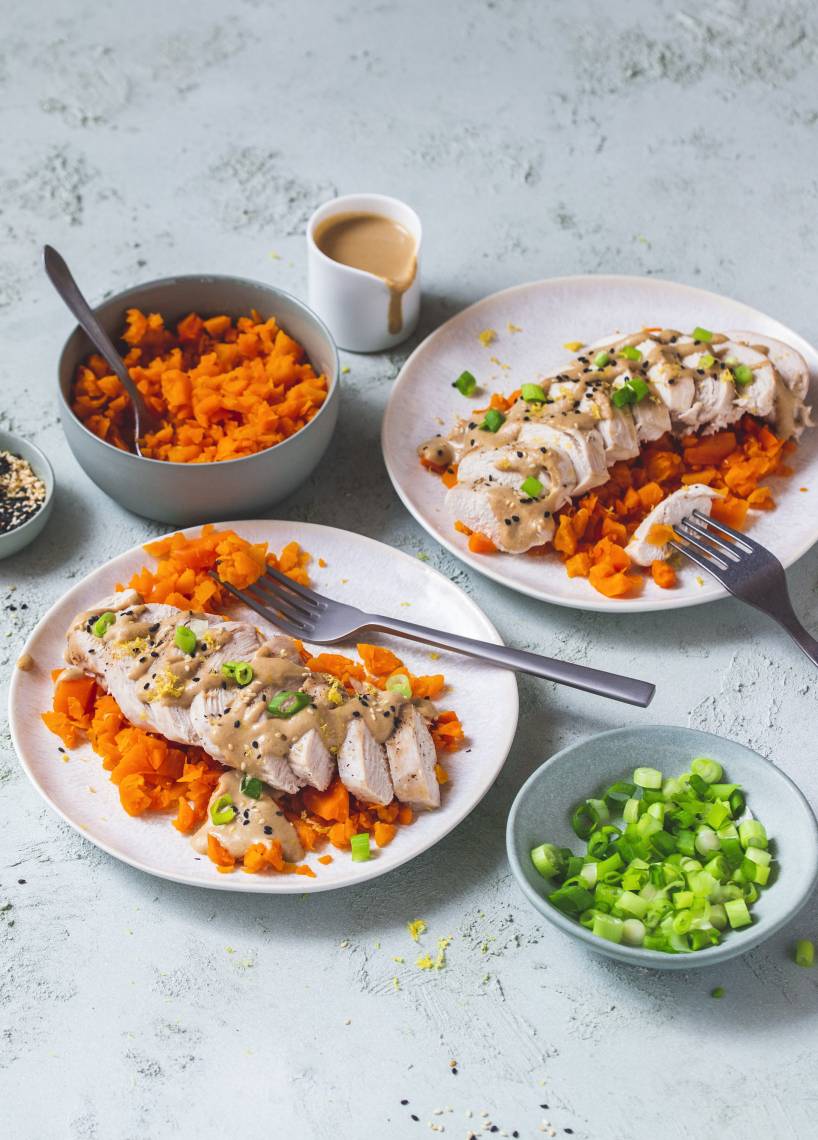 Low-Carb-Karottenreis mit Hähnchen im Monsieur Cuisine | ZauberMix Low-Carb-Karottenreis mit Hähnchen im Monsieur Cuisine | ZauberMix