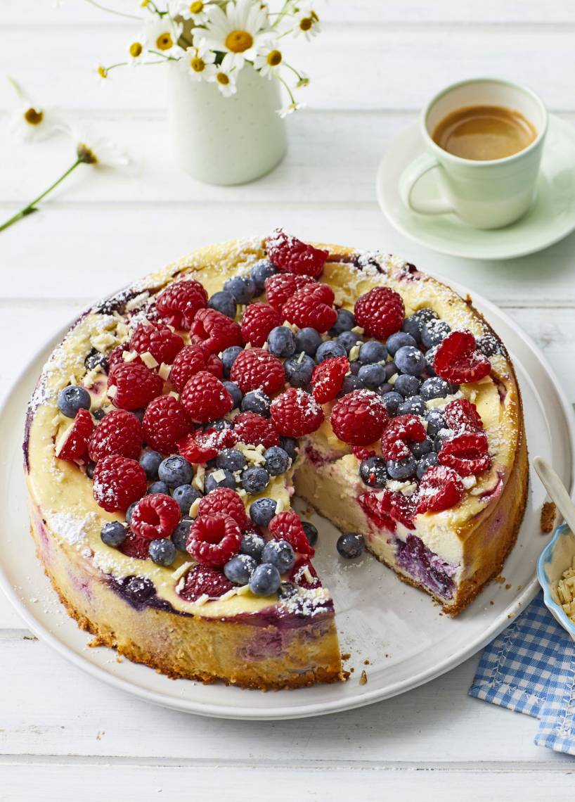 Ricotta-Käsekuchen mit Beeren