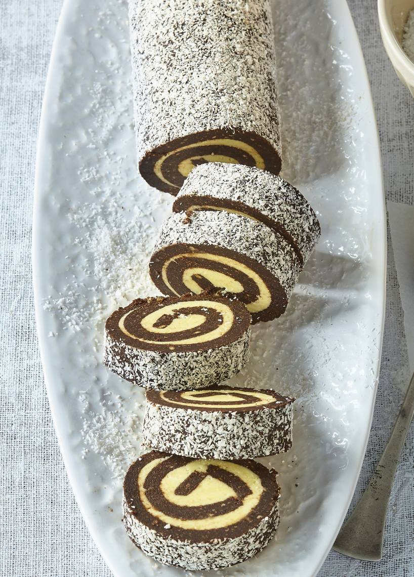 Schoko-Vanille-Biskuitrolle