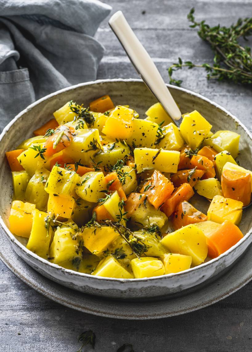 Steckrübengemüse mit Thymianbutter