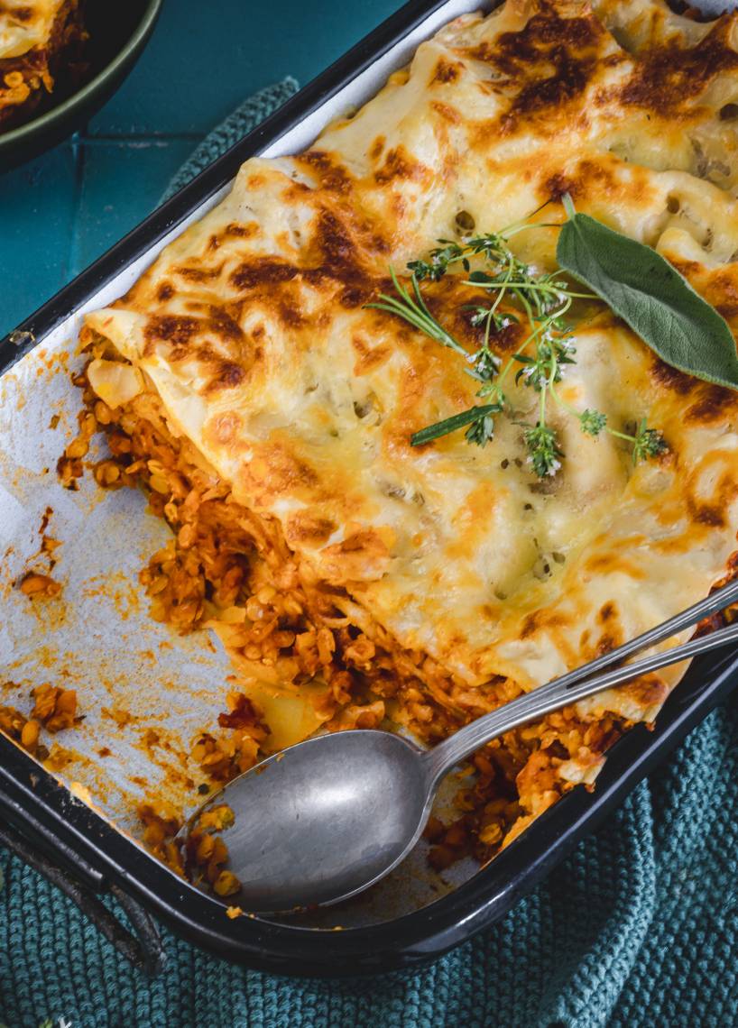 Vegane Lasagne mit roten Linsen | ZauberMix