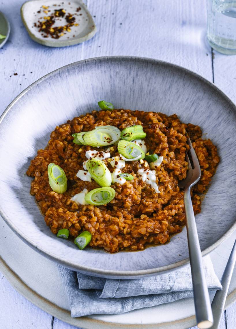 Buchweizen mit Paprika-Tomaten-Mozzarella-Sauce