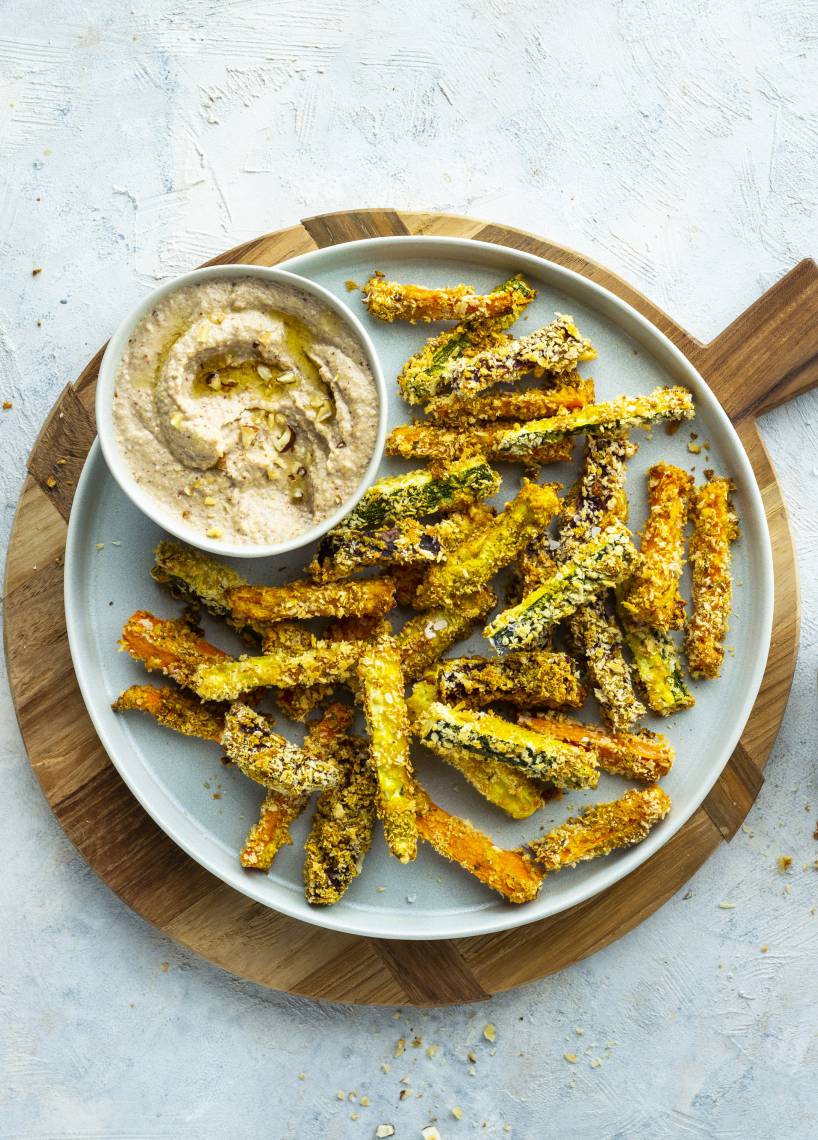 Gemüsepommes mit Nuss-Humus