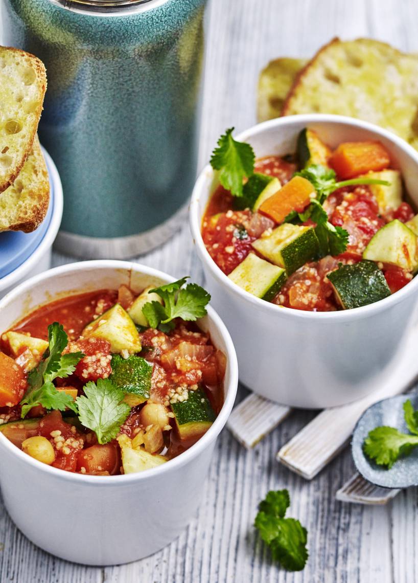 Gemüsesuppe mit Kichererbsen im Monsieur Cuisine | ZauberMix Gemüsesuppe mit Kichererbsen im Monsieur Cuisine | ZauberMix